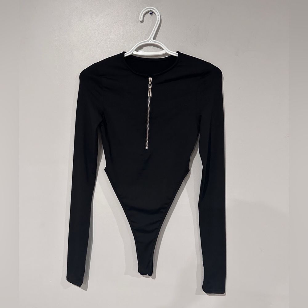 Women’s LongSleeve Zip-up Bodysuit